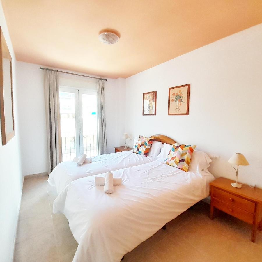 Apartamentos Vicenta Playa Carihuela Torremolinos Ruang foto