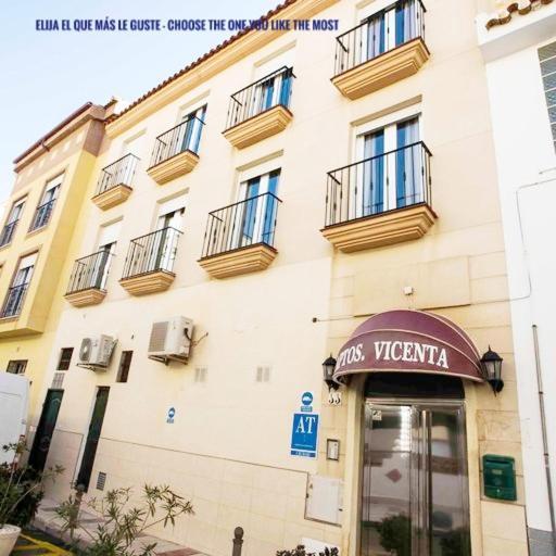 Apartamentos Vicenta Playa Carihuela Torremolinos Bagian luar foto