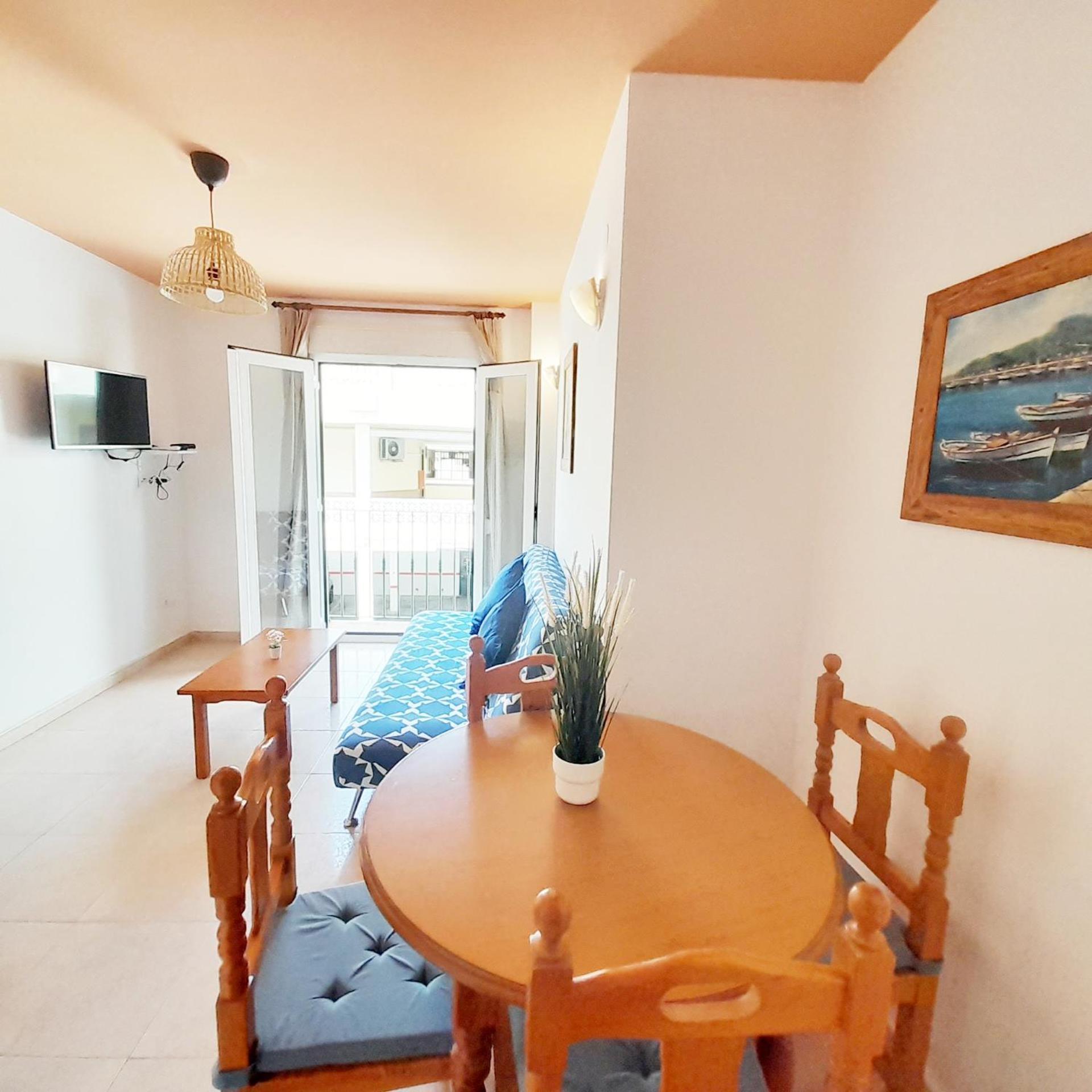 Apartamentos Vicenta Playa Carihuela Torremolinos Ruang foto